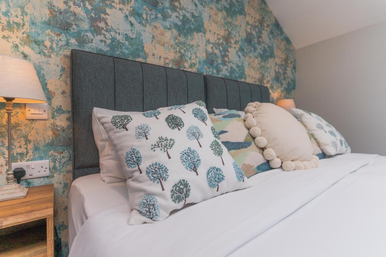 Carrick Rooms Port Saint Mary ภายนอก รูปภาพ
