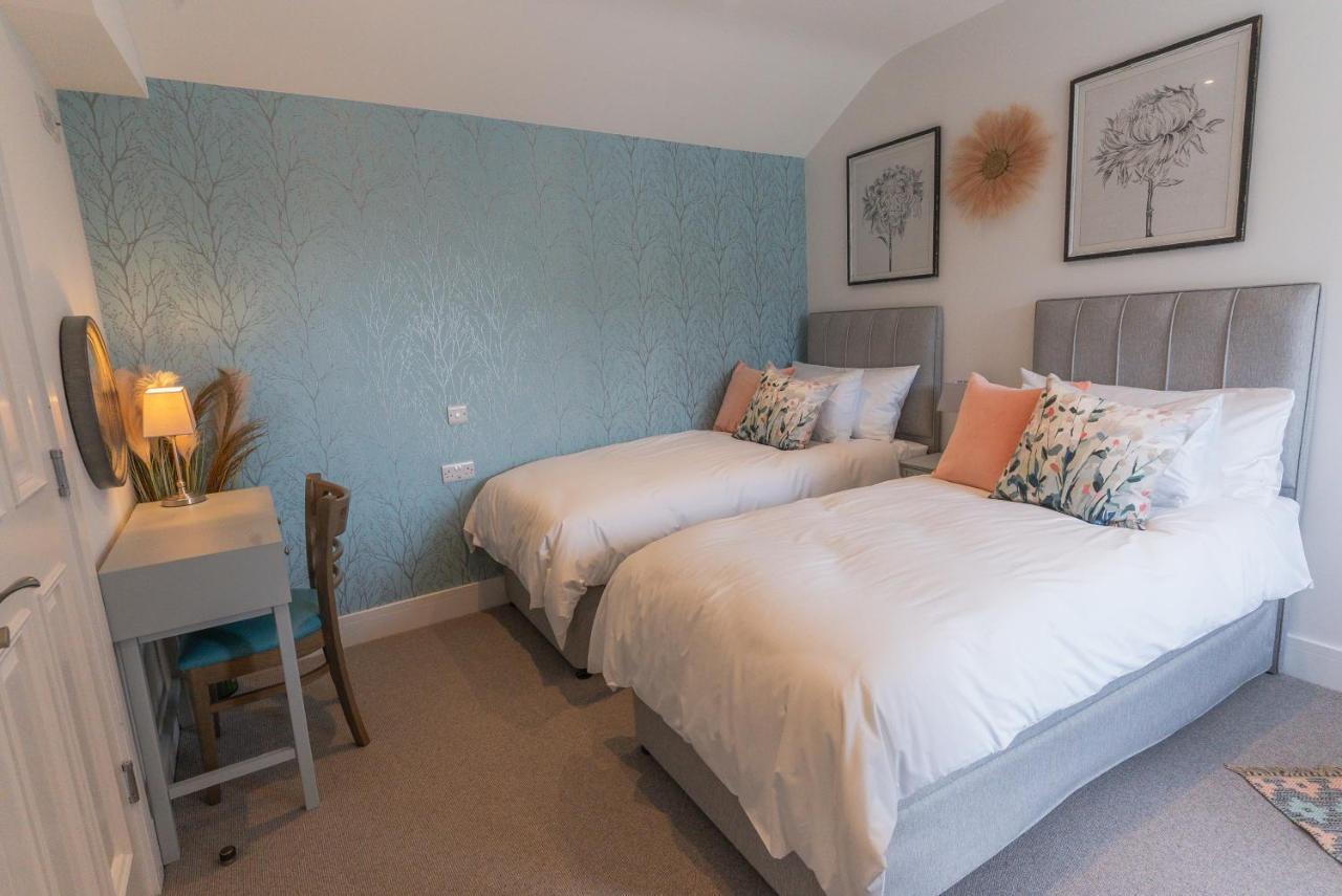 Carrick Rooms Port Saint Mary ภายนอก รูปภาพ
